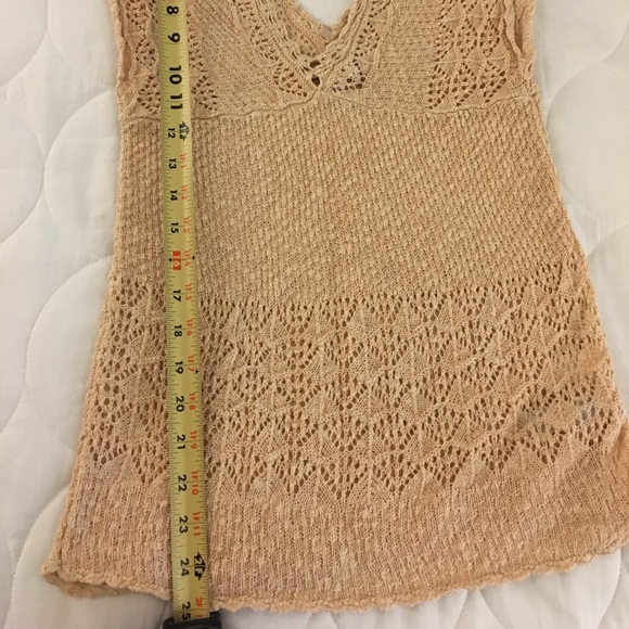 Banana Republic V neck sleeveless sweater - Picture 5 of 5
